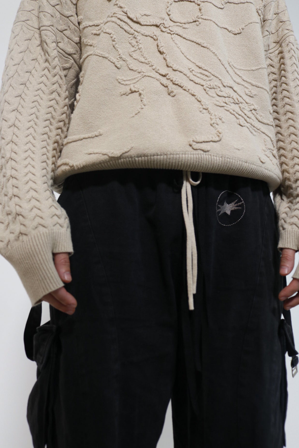 "TERRAIN" CABLE KNIT SWEATER